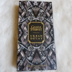 🛍 Urban Decay Game of Thrones Eyeshadow Palette